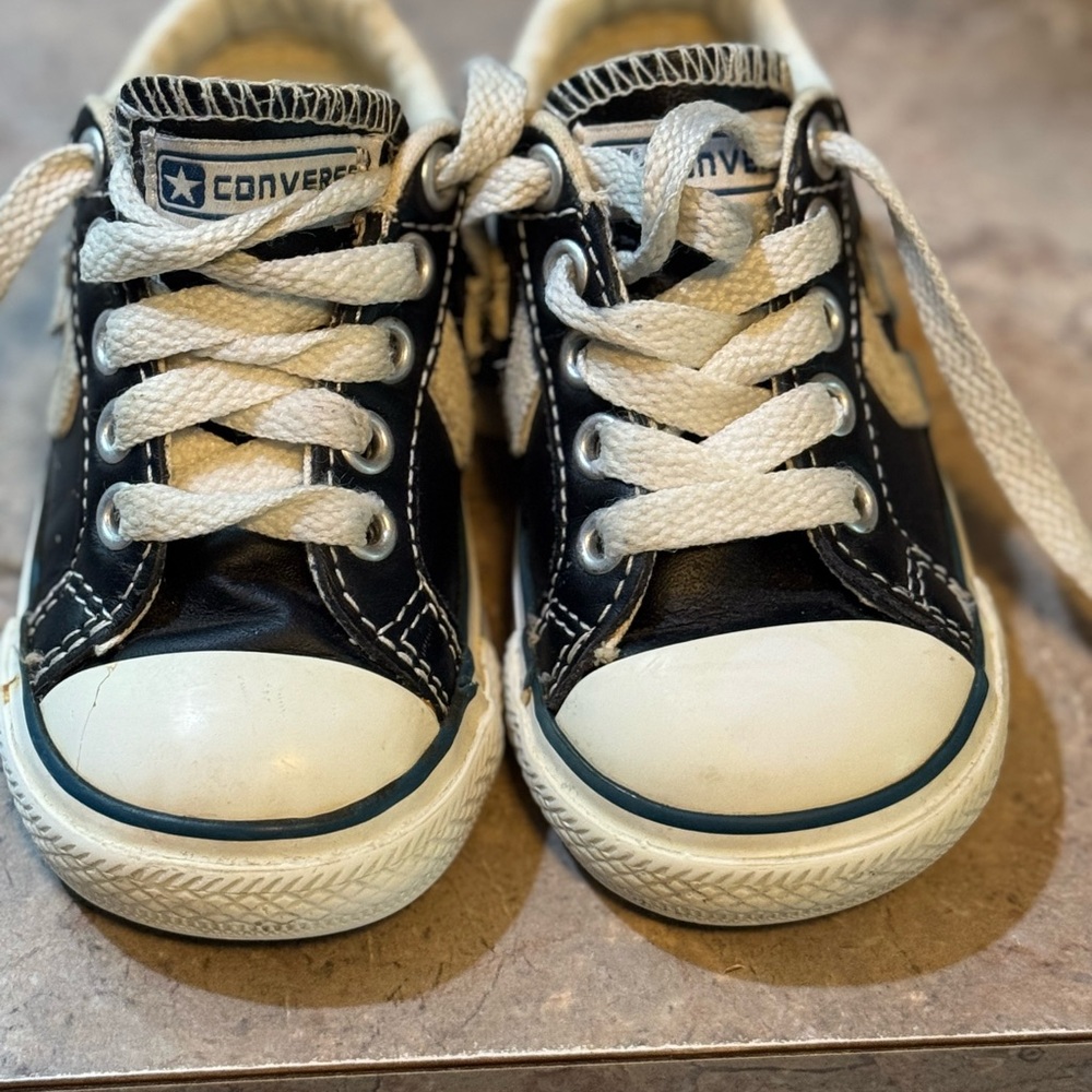 Toddler Converse Leather Black and White Sneakers Classic Low-Top Design